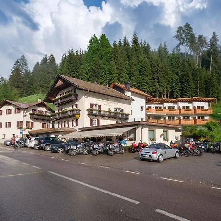 Gasthof Loewen Nova Levante Exterior photo